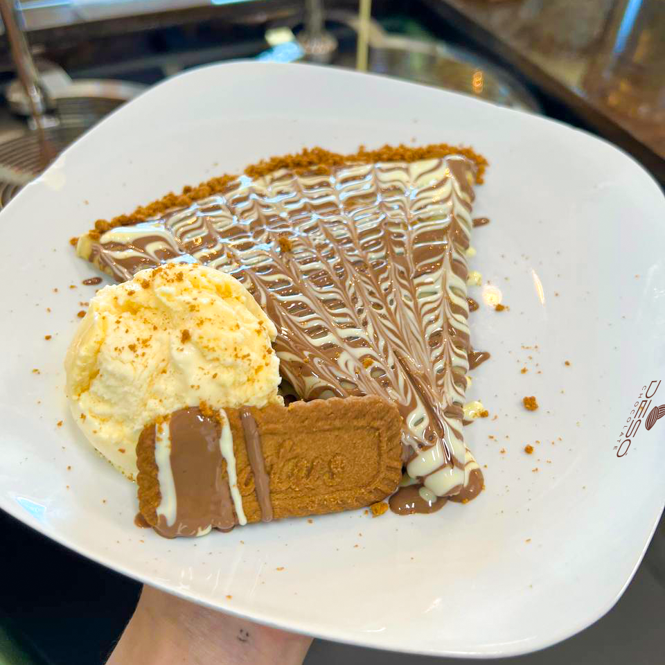 Lotus Crepe